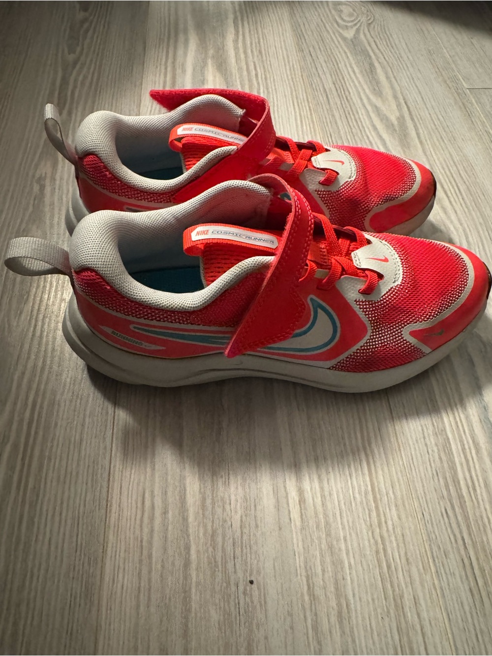 Nike Kids Red and White Hook-and-Loop Athletic Sneakers